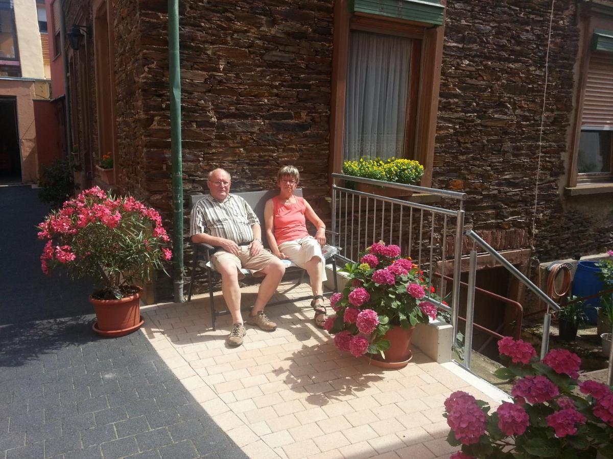 Weinstube Pension Moselbluemchen Zeltingen-Rachtig Exterior photo