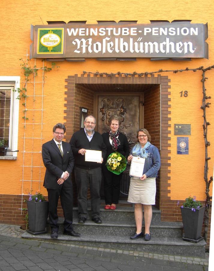 Weinstube Pension Moselbluemchen Zeltingen-Rachtig Exterior photo